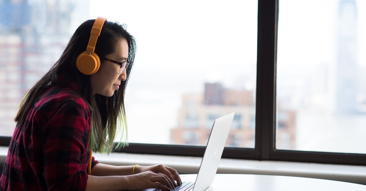 Resolving Campaign Errors Remotely: How Live Screen-Share Mentorship and Dashboard Debugging Work for Online Marketing Students